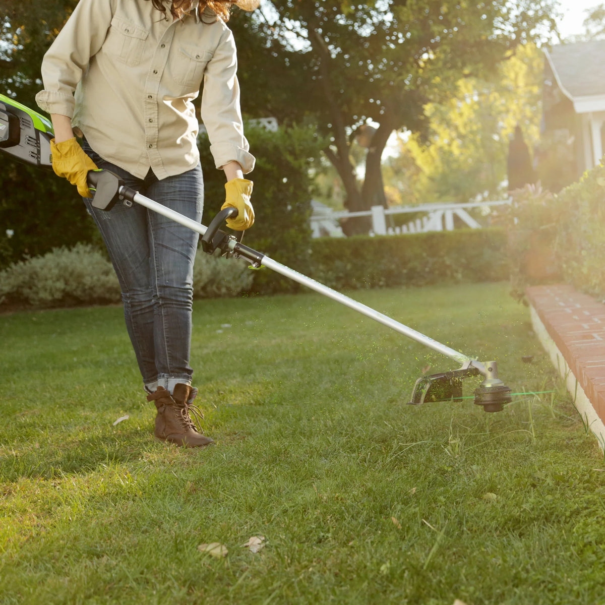 80V 16 Cordless String Trimmer with Battery & Charger Z905997