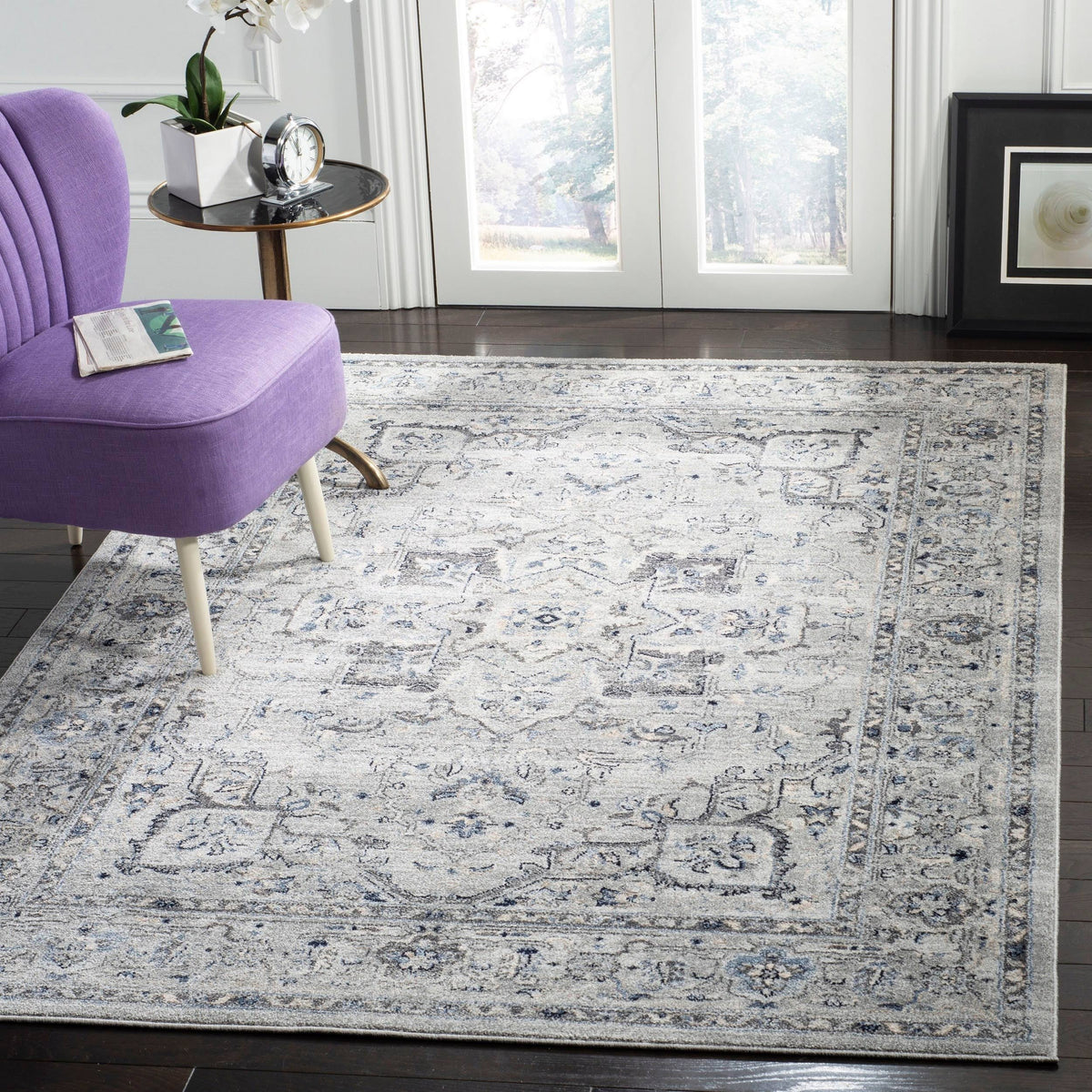 Ivory Navy 10 x 14 Rug R626555