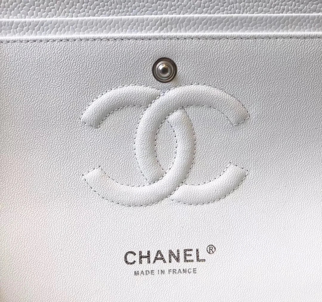 White Flapbag V967
