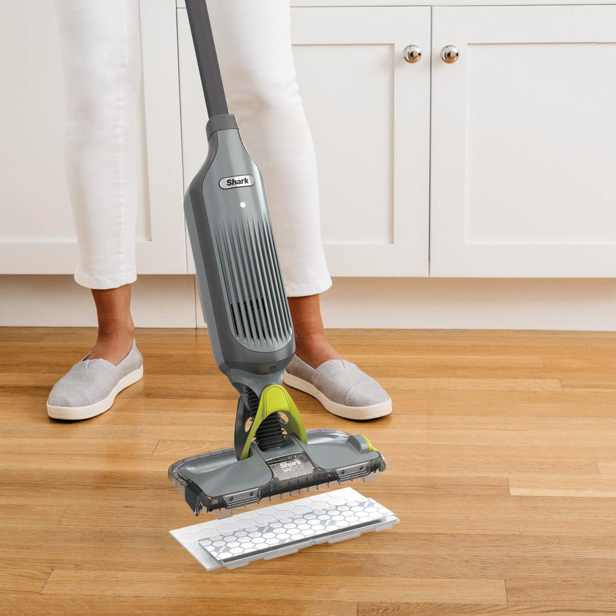 Cordless Hard Floor Vacuum Mop with Disposable Pad Q718