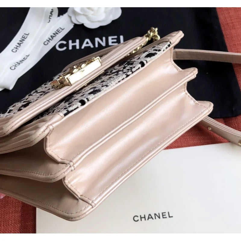 Chanel Handbag N451603