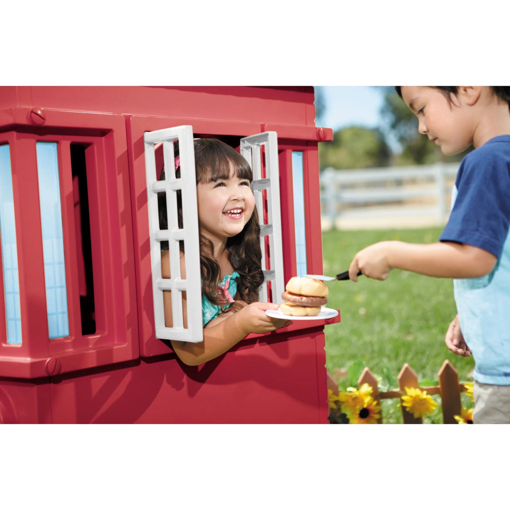 Red Playhouse I421445