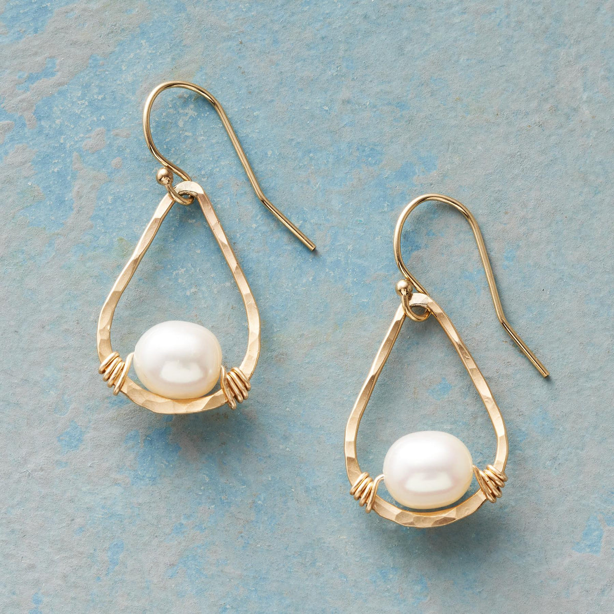 Earrings P38460