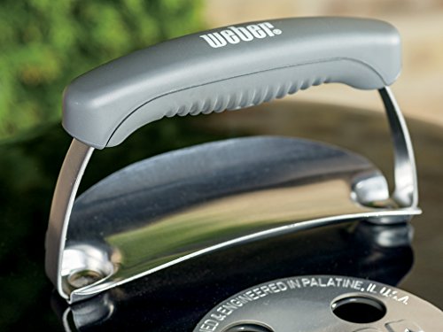 22-Inch Charcoal Grill C110307