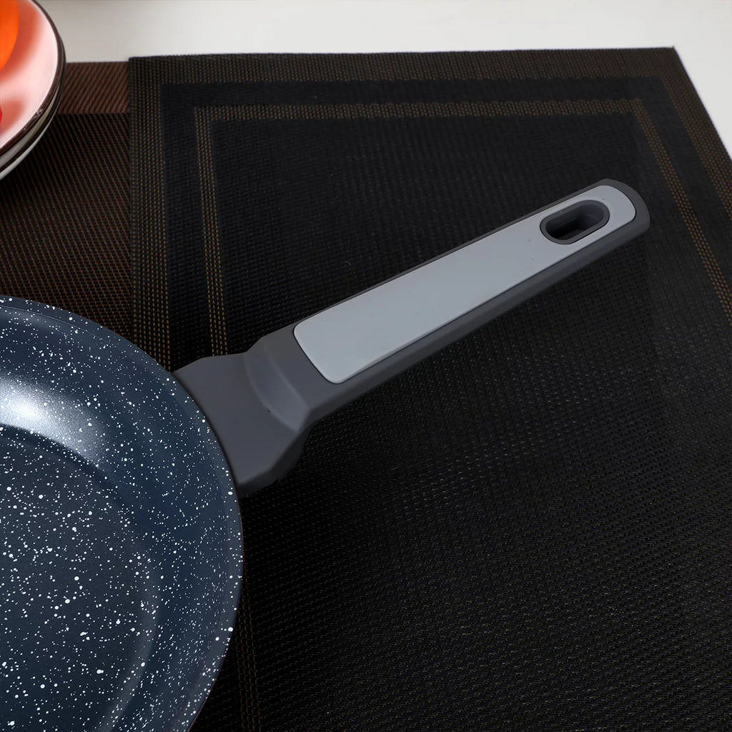 Red 9.5 Inch Non-Stick Frying Pans R695