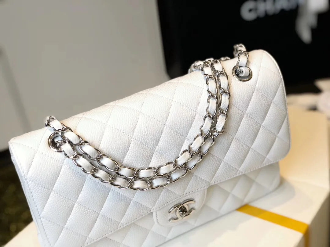 White Flapbag V967