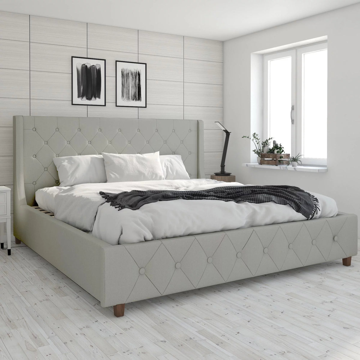 King Light Gray Linen Upholstered Bed V743508